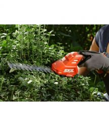 Skil Ножницы для травы аккумуляторные 0630 CA 20В акб 1х2.5А·ч + насадка кусторез 20см шаг реза 8мм 1кг