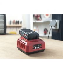 Skil Зарядное устройство для CR1E3122 AA 20В, 2.4А, 0.52кг