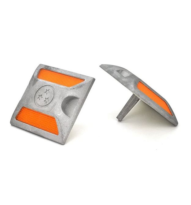 Cветоотражающие дорожные знаки