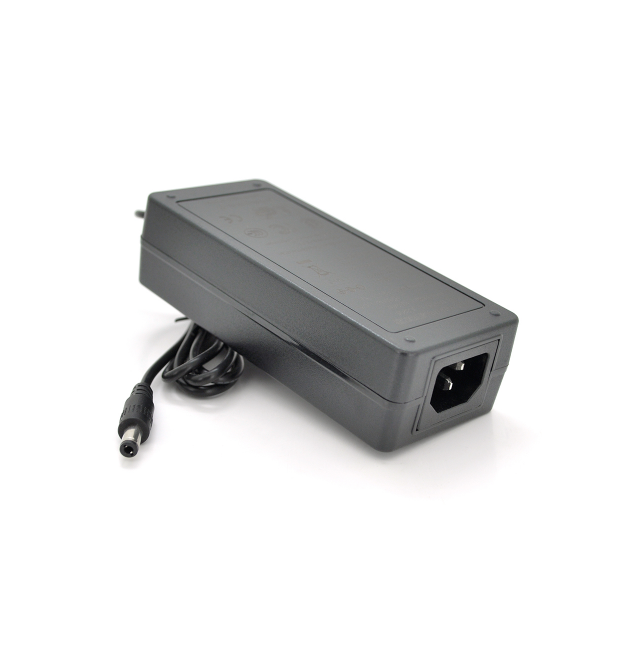 Удлинитель на 6 розеток с выключателем, 220В-10А, немецкий тип, 1U 19, пластиковый корпус, черный, длина кабеля 2,0м