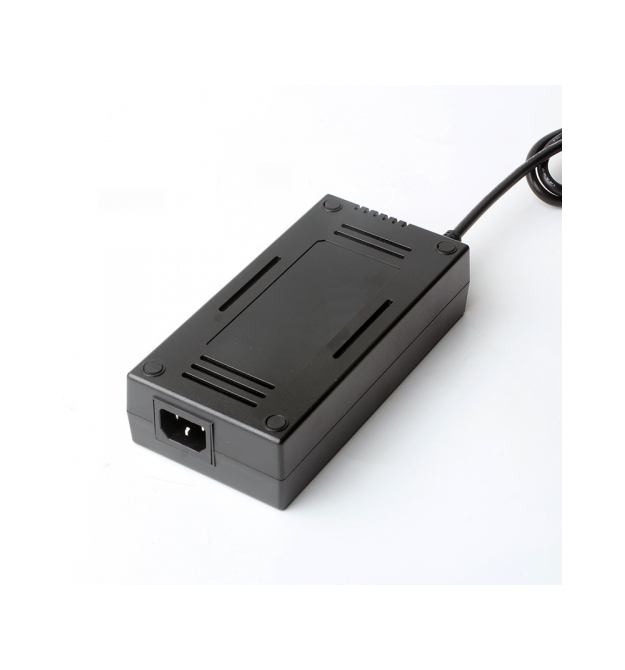 Імпульсний адаптер живлення 12В 15А (180Вт) led-індикація, штекер 5,5 - 2,5+ шнур живлення, довжина 1,10м Імпульсний адаптер живлення 12В 15А (180Вт) led-індикація, штекер 5,5 - 2,5+ шнур живлення, довжина 1,10м