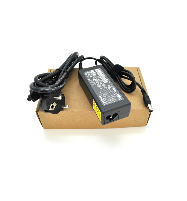 Блок живлення MERLION для ноутбука TOSHIBA 15V 4A (60 Вт) штекер 6,36 * 3,0 мм, довжина 0,9 м + кабель живлення