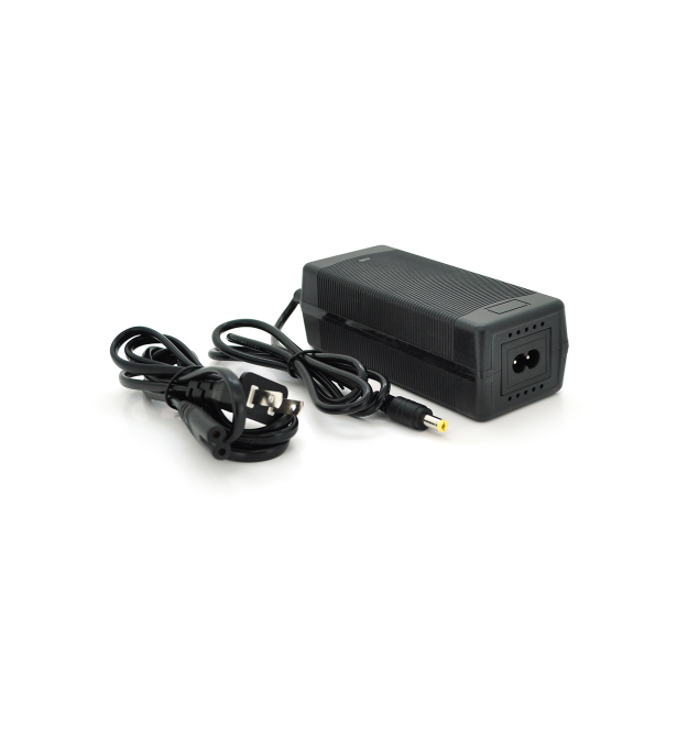 Зарядний пристрій QiSuo QS-126500 для Li-Ion акумуляторів 12.6V 5A, DC5.5x2.1, BOX