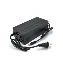 Зарядний пристрій Jinyi для літієвих акумуляторів 12V 2A, штекер 5,5, з індикацією, DC:14,6V 2A, BOX