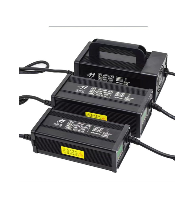 Зарядний пристрій для акумуляторів LiFePO4 60V, 12A, 185x88x60mm