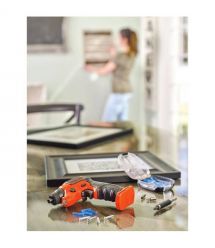 Отвертка-фонарь аккумуляторная BLACK+DECKER BDCSFS30C