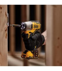 Набір з двох інструментів безщіткових DeWALT DCK2110L2T