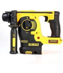 Набір з чотирьох інструментів безщіткових DeWALT DCK422P3