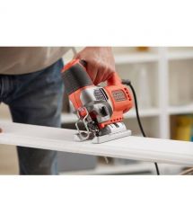 Пила лобзиковая сетевая BLACK+DECKER BES610