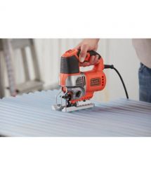 Пила лобзиковая сетевая BLACK+DECKER BES610