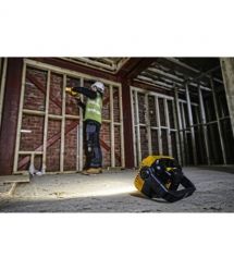 Фонарь светодиодный аккумуляторный DeWALT DCL077
