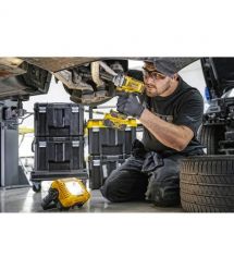 Фонарь светодиодный аккумуляторный DeWALT DCL077