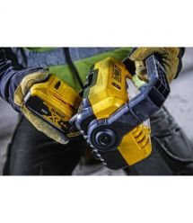 Фонарь светодиодный аккумуляторный DeWALT DCL077