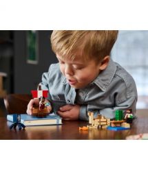 LEGO Конструктор Minecraft Путишествие на пиратском корабле