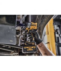 Гайковерт ударный аккумуляторный бесщёточный DeWALT DCF921NT