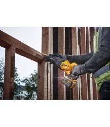 Пила шабельна акумуляторна DeWALT DCS386T1