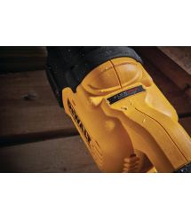 Пила шабельна акумуляторна DeWALT DCS386T1