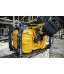 Зарядное устройство-радиоприемник DeWALT DCR029