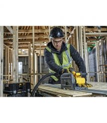 Пила дисковая погружная аккумуляторная DeWALT DCS520NT