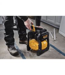 Компрессор воздушный аккумуляторный DeWALT DCC1018N