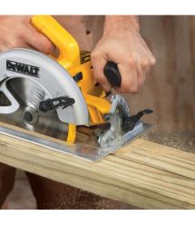 Пила дисковая сетевая DeWALT DWE575K