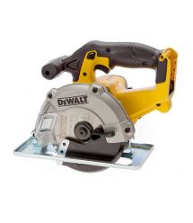 Пила дисковая аккумуляторная DeWALT DCS373NT