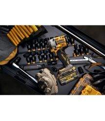 Гайковерт ударный аккумуляторный бесщёточный DeWALT DCF923P2G