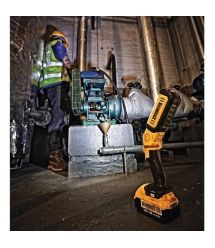 Фонарь светодиодный аккумуляторный DeWALT DCL050