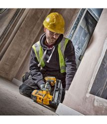 Пистолет гвоздезабивной аккумуляторный бесщёточный DeWALT DCN660N