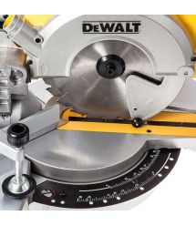 Пила настільна мережева DeWALT DWS777