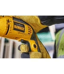 Дрель сетевая ударная DeWALT DWD024