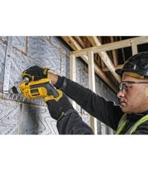 Дрель сетевая ударная DeWALT DWD024