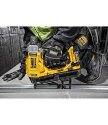 Пистолет гвоздезабивной аккумуляторный бесщёточный DeWALT DCN890P2