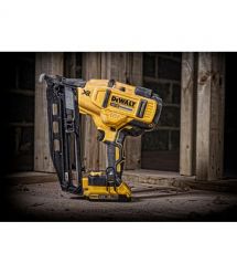 Пістолет цвяхозабивний акумуляторний безщітковий DeWALT DCN662N