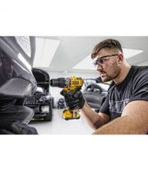 Дрель- аккумуляторная бесщеточная ударная DeWALT DCD706D2