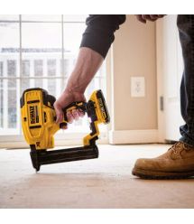 Степлер скобозабивной аккумуляторный бесщёточный DeWALT DCN681N