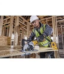 Пила дисковая аккумуляторная бесщёточная компактная DeWALT DCS571NT