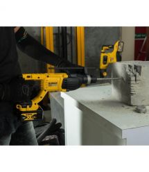 Перфоратор аккумуляторный бесщеточный SDS-Plus DeWALT DCH133M1