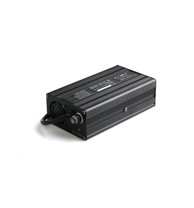 Зарядний пристрій для акумуляторів LiFePO4 12V (14.6V), 4S, 15A, крокодили, 135x90x50mm