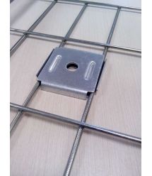 Пластина центрального подвеса под шпильку для проволочного лотка нержавеющая сталь