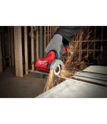 Milwaukee Шлифмашина угловая аккумуляторная M12 FCOT 76мм 12В 1кг