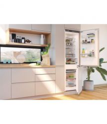 Gorenje Холодильник встраиваемый с нижн. мороз., 177х55х54см, 2 дв.,180(68)л, А++, NF+, Зона св-ти, Внутр.дисплей, белый