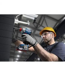 Bosch Винтоверт ударный аккумуляторный GDR 18V-215 18В АКБ 2х2А·час 3800об·мин 215Нм M6-M16 ЗП GAL18V-20 кейс 1кг