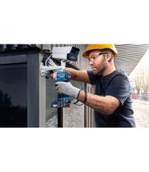 Bosch Винтоверт ударный аккумуляторный GDR 18V-215 18В АКБ 2х2А·час 3800об·мин 215Нм M6-M16 ЗП GAL18V-20 кейс 1кг