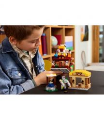 LEGO Конструктор Minecraft Нападение на село с воздушным шариком Ґаст