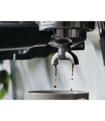 Electrolux Кофеварка рожоковая , 3л, зерно+мол., ручной капуч, кофемолка, подача гар.воды, подогрев чашек, черный