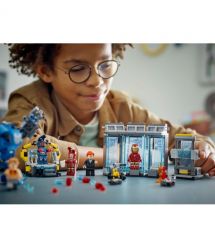 LEGO Конструктор Super Heroes Лаборатория Железного Человека: зал брони