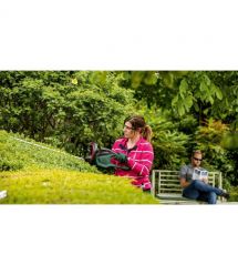 Bosch Кусторез AdvancedHedgeCut 70 500Вт 70см шаг реза 34мм 4.1 кг