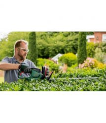Bosch Кусторез UniversalHedgeCut 60 480Вт 60см шаг реза 30мм 3.7 кг