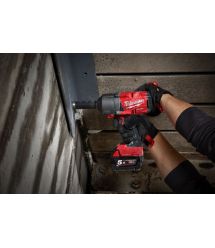 Milwaukee Гайковерт ударный аккумуляторный M18 ONEFHIWF34-0X 18В 0-1800об·мин 2034Нм 3/4" кейс 3.5кг без АКБ и ЗП